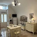 Le Case Di Via Patitari