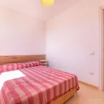 Apartment With Patio Near The Sea