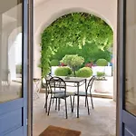 Masseria La Macchiola & Corti Del Mito
