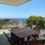 Angela Vista Mare Castro