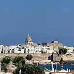Dimora Paradiso, Monopoli, Puglia, Sea-View, Stylish, Family Friendly Home