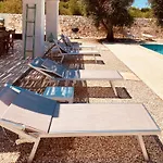 Villa Pupetta Ostuni 4 Bedrooms 4 Bathrooms - Swimming Pool