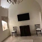 Le Segrete Del Notaio