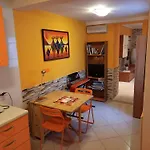 De Nittis Cozy House - 8 Min From Central Station