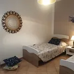 Elegante E Solare In Pieno Centro E Da Tutto