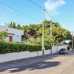 1 Bedroom Beautiful Apartment In Gallipoli