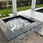 Villa Kalorama-Private Pool & Hot Tub