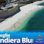 Casa Vacanze 'La Scogliera'