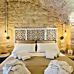 Occhi Di Luna Suite - Luxury Homes