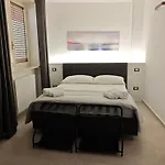 Sisina'S Suite