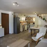 Villa Arisa With Pool