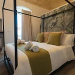 B & B Carol'S