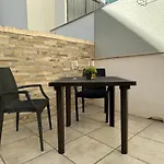 Toi Apartments