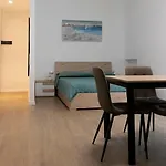 Adelphi Guest House 2