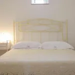 Country Trullo Rosso With Jacuzzi Alberobello