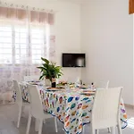 Villetta Rosa House 100 Meters From The Blue Sea