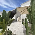 Nicolo House