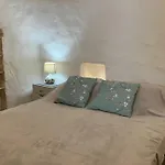 Trulli E Masseria Ianella