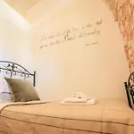 Trullo Degli Ulivi Con Piscina E Vasca Per Bambini