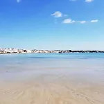 Villa Diamante Torre Lapillo With Air Conditioning, Parking And Wi-Fi