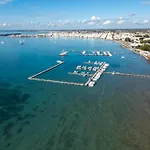 Sunrise Apartment In Villa With Private Parking And Air Conditioning
