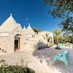 Beautiful Haven With Panoramic Views Over Valley