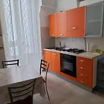 B&B 