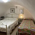 Casa Con Wi-Fi Nel Centro Storico A Due Passi Dalla Spiaggia