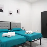 Laura Suite