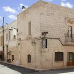 Ladorea Suite