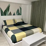 Blumoon Boutique