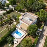 Villa Nuvole Bianche Con Piscina By Wonderful Italy