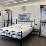 Frame Room