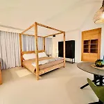 Suite 1926 Luxury Room