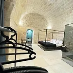Amale Suite 25 Medioevo Design