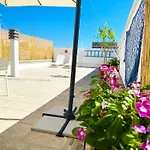 Appartamento Luminiso Con Due Ampie Terrazze - Lecce Centro