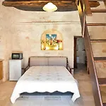 Trullo Mandorlo