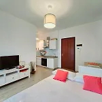Moderno Loft Finemente Arredato