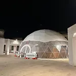 Roses Suite & Apartments