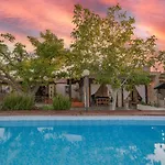 Sunshine House Ap2 - Appartamento In Villa Con Piscina E Veranda