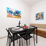 Azzurro Apartment - Terrazza Privata - Praja, Zen