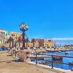 Ravanas 314 Bari Near Station - Happy Rentals