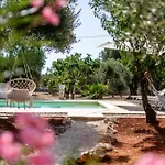 Villa Ostuni One Mit Pool, Gaestehaus & Glamping