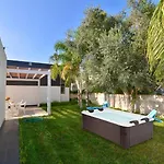 Villa Giusi Con Jacuzzi Nel Boomerang Village A Torre Colimena