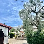 Villa Roses