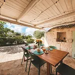 Alberobello-Trullo Mario With Pool, Pet Friendly