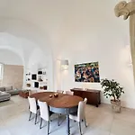 Historic Boutique House 1761