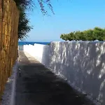 Charming House With Garden In Monopoli With Direct Access To The Beach