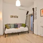 Ravanas 314 Bari Near Station - Happy Rentals