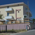 Villa Uria Monolocali Con E Senza Angolo Cottura